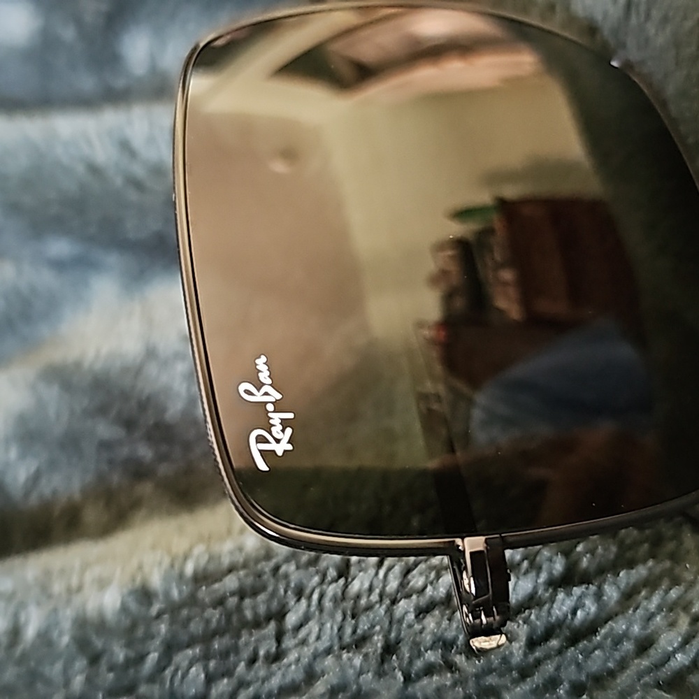 Ray-Ban sunglasses - Picture 4 of 9